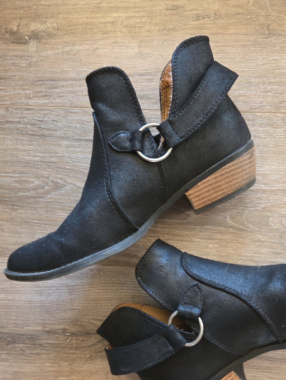 Qupid Black Ankle Boots With Silver Buckle - Picture 4 of 7